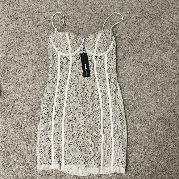 12th Tribe Dresses & Skirts - White Lace Bodycon Dress